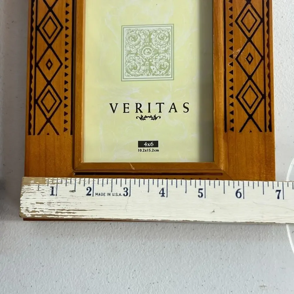 Veritas Honey Wood Embossed Picture Frames 4 x 6 Set of 2